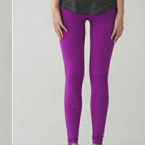 Lululemon zone in tight seamless fuschia compression leggings - Picture 3 of 11